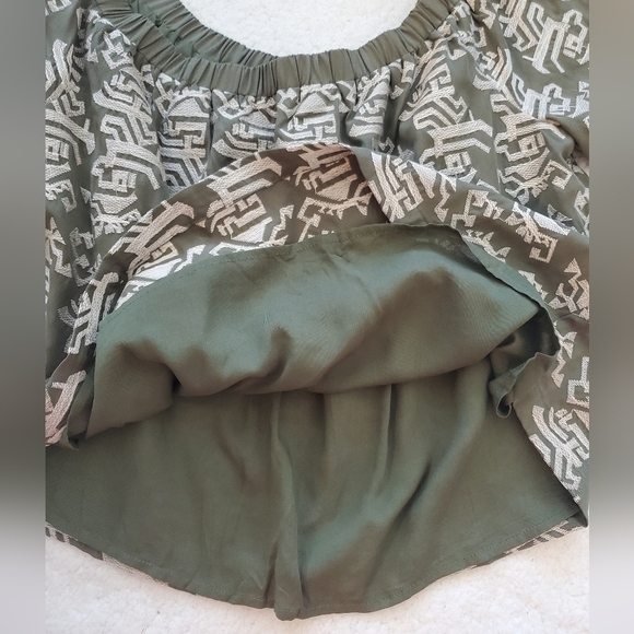 Bundle Only: Skies‎ Are Blue Women  L Green Allover Tribal Embroidery Lined Top - Picture 5 of 8